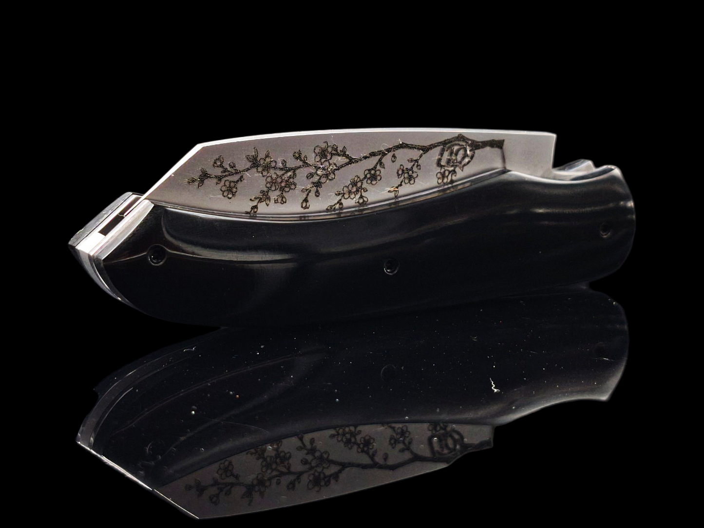 LEVANT INOX GRAVE / CORNE DE BUFFLE